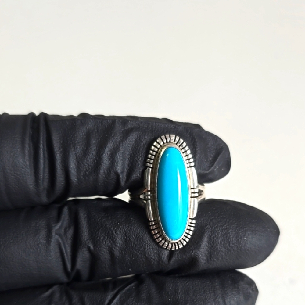 Native American Sterling Silver 925 Turquoise Oval Ring